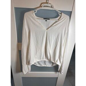 Basic Model Womens XL V-Neck Long-Sleeve White Blouse Lace-Up Sleeve Detail 64-4